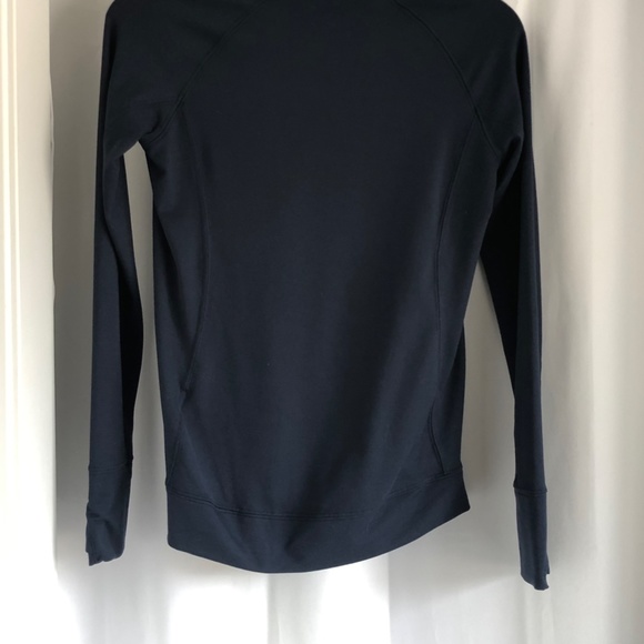 Vineyard Vines Performance Top, 3/4 Zip, Long Sleeves w/ Thumb Holes, Navy, XXS - Picture 4 of 8